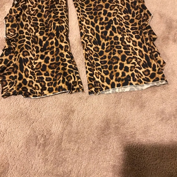 Leopard Print Ruffle Pants - Picture 4 of 4